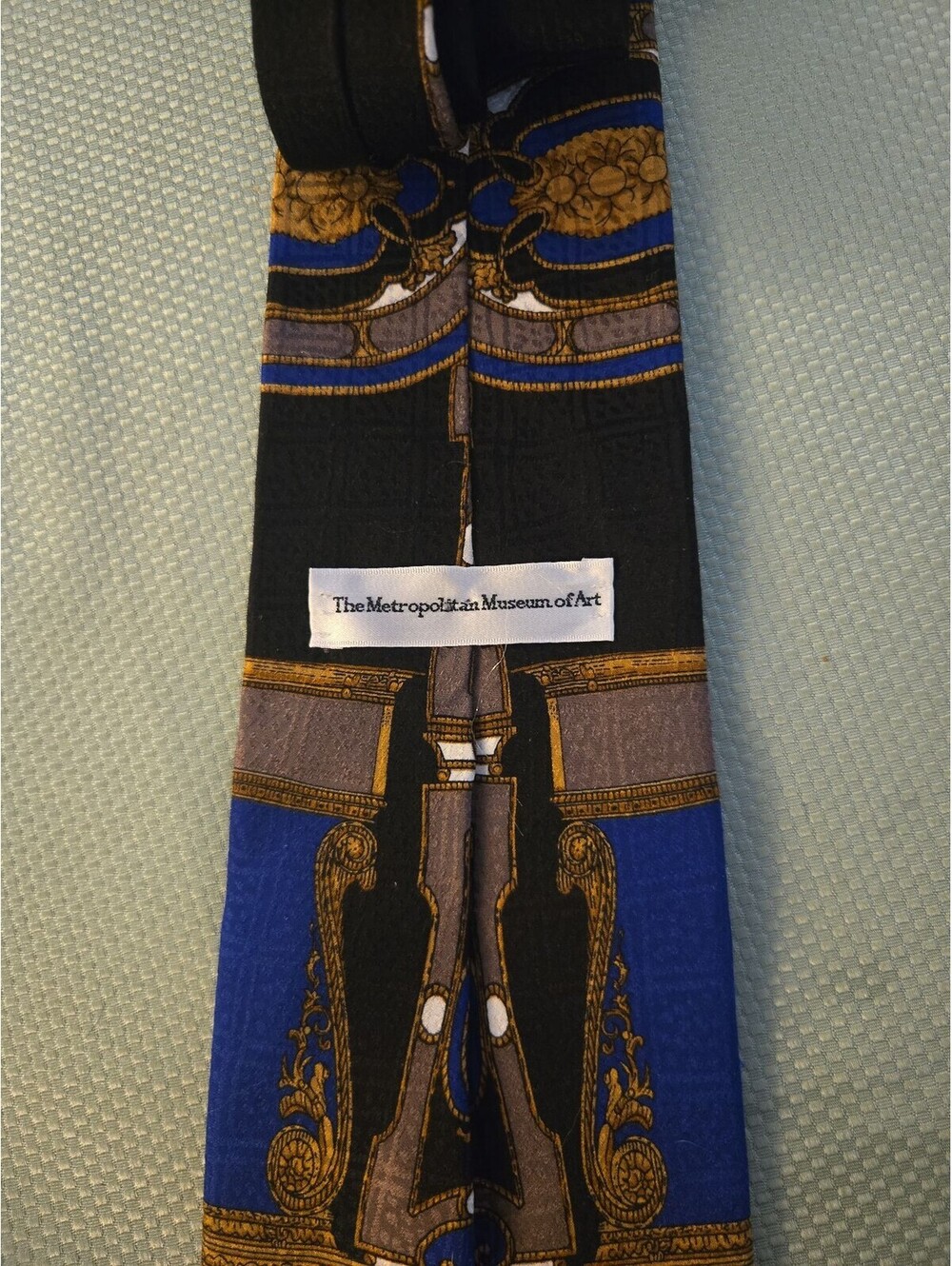 Metropolitan Museum of Art Vintage Silk Tie Baroque Motif - Picture 2 of 6